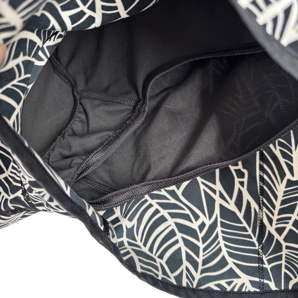 Lululemon Run: Speed Short 2-way Stretch Pretty Palm Black Angel Wing Size 10 - Picture 6 of 10